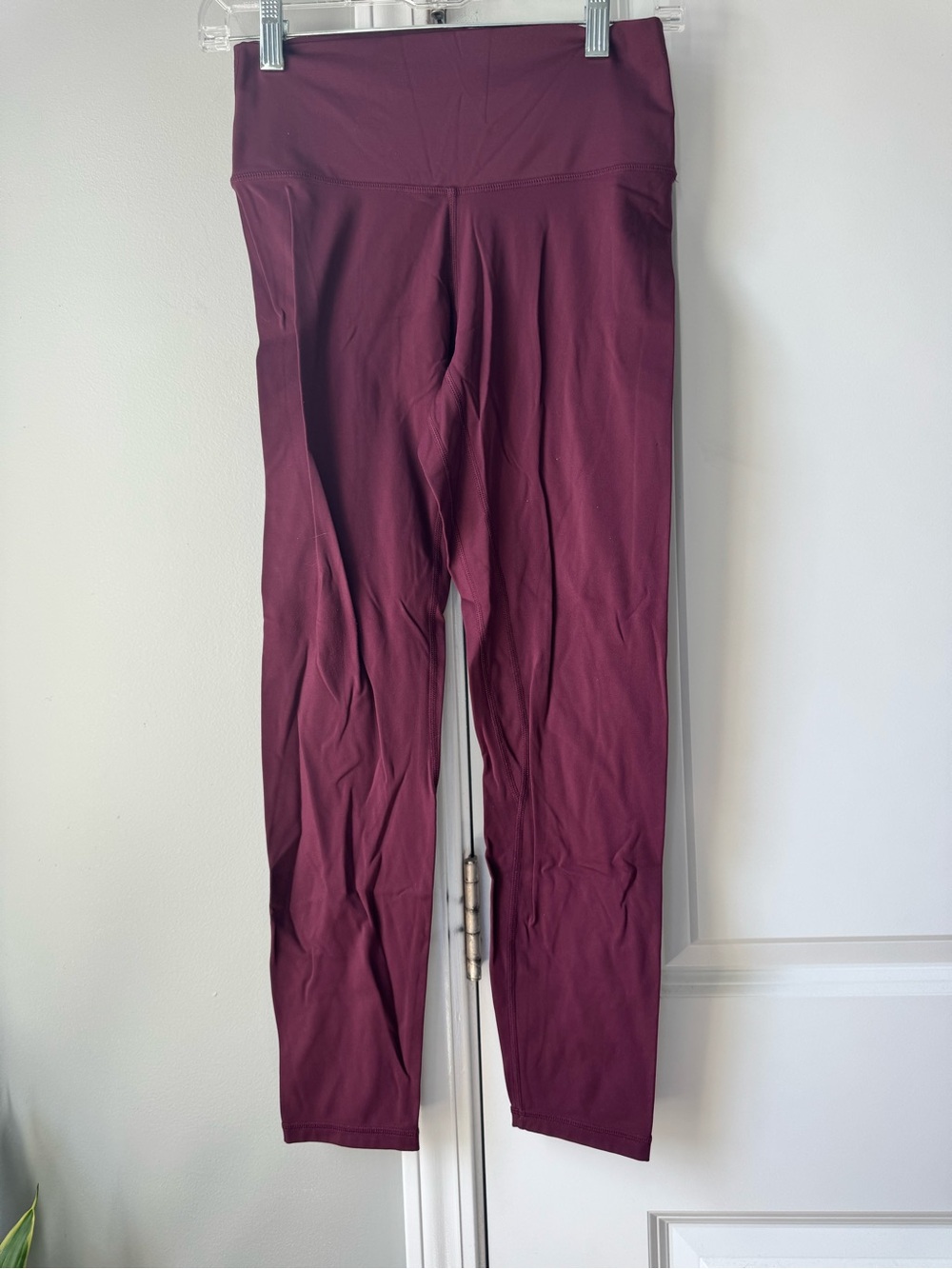 Colorfulkoala Burgandy leggings size medium fitness workout